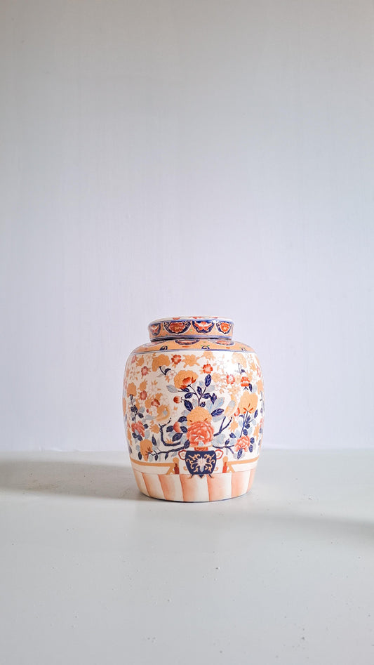 Grande vaso in porcellana Imari giapponese