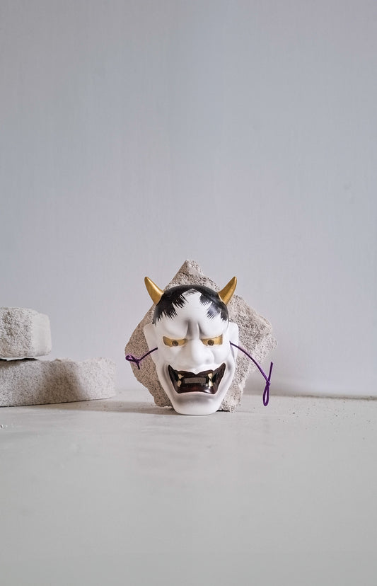 Maschera Nō in ceramica