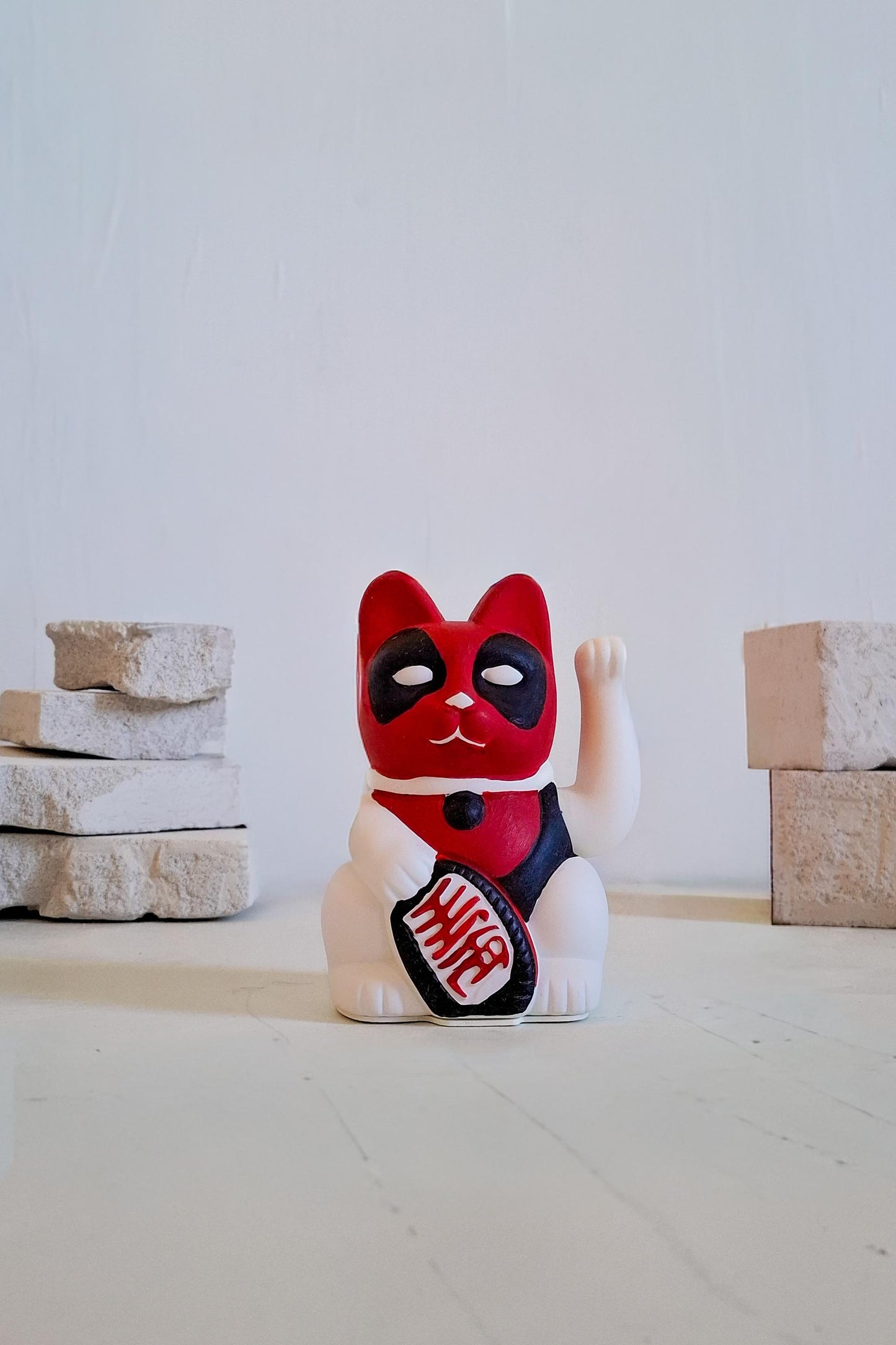 Maneki Neko Deadpool