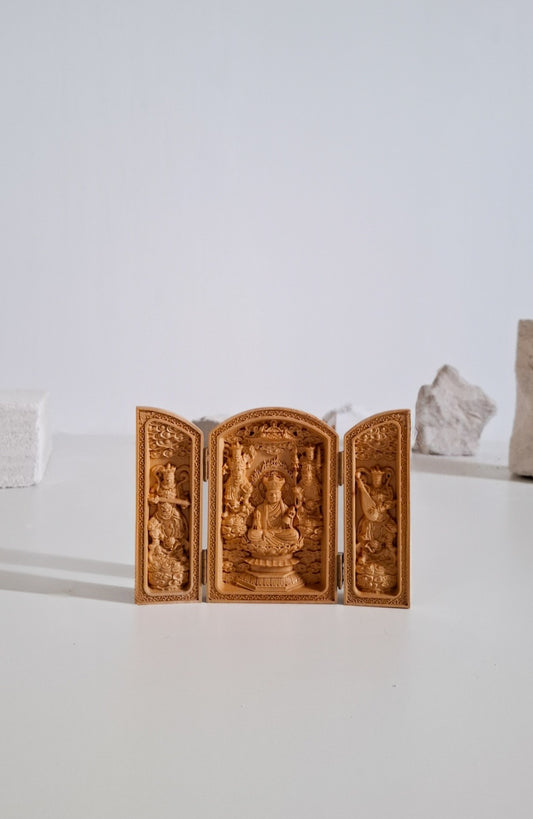 Altare Cinese intagliato in Legno