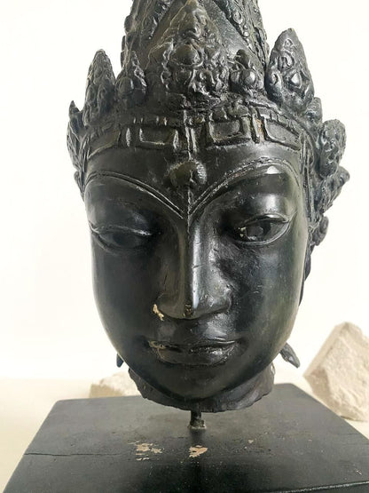 Capo in bronzo di Shiva